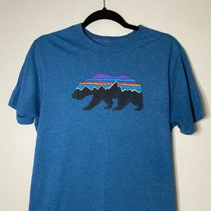 Patagonia Bear T-shirt Men’s Size Medium Slim Fit